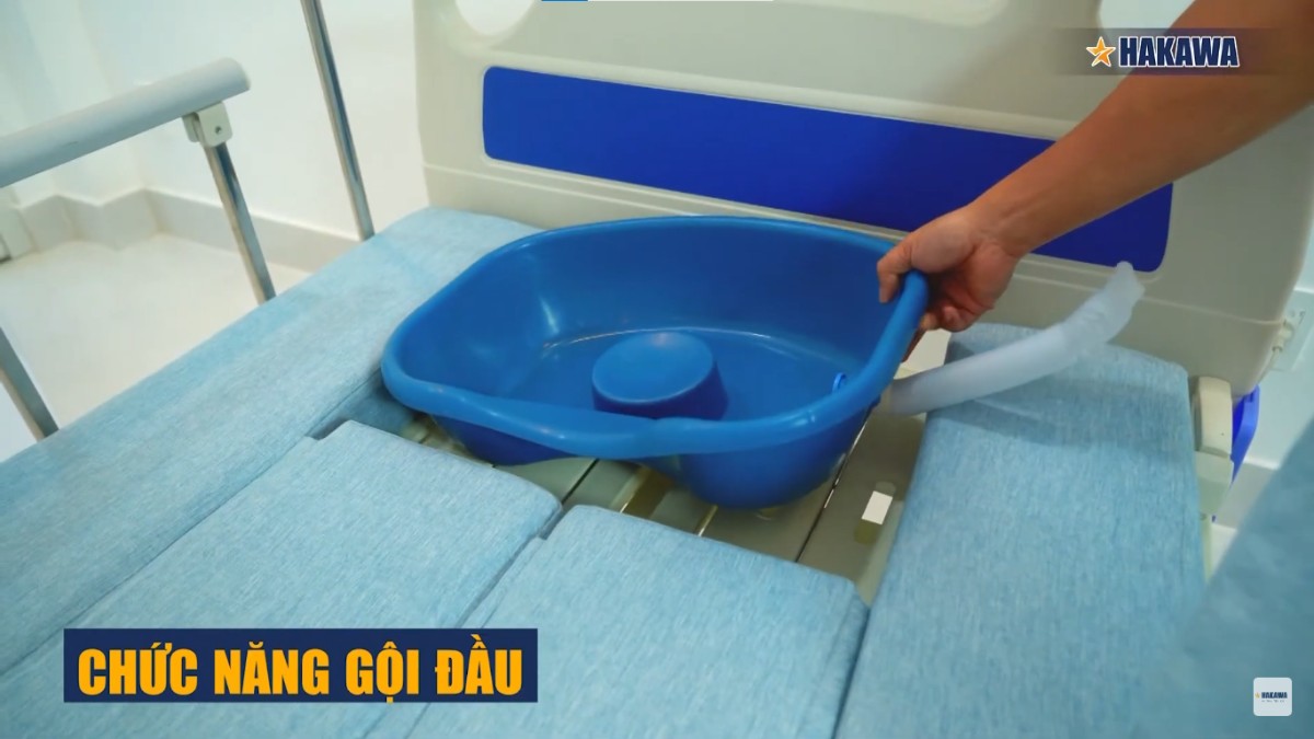 Chậu gội đầu và bô vệ sinh