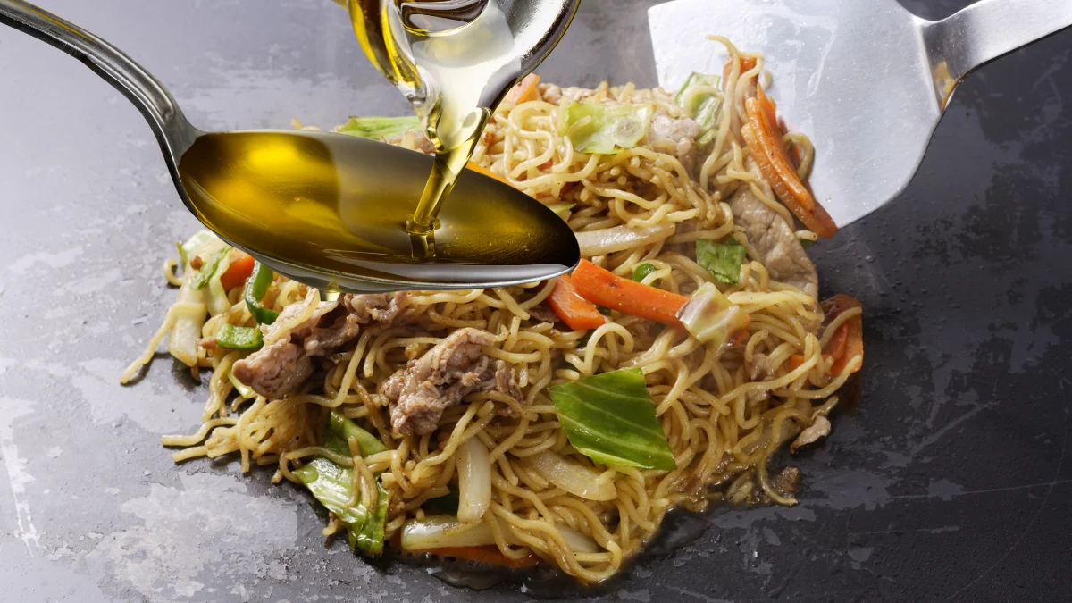 Có thể dùng để xào mì và cơm