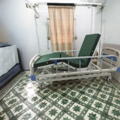 Giường Bệnh Nhân 3 Tay Quay Lucass GB-3