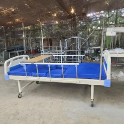 Giường bệnh 2 tay quay có bô vệ sinh VN02B